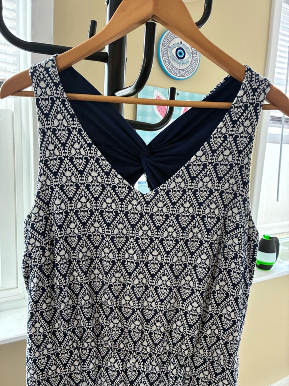 Talbots women’s medallion print twist-back jersey jumpsuit. - Picture 2 of 6